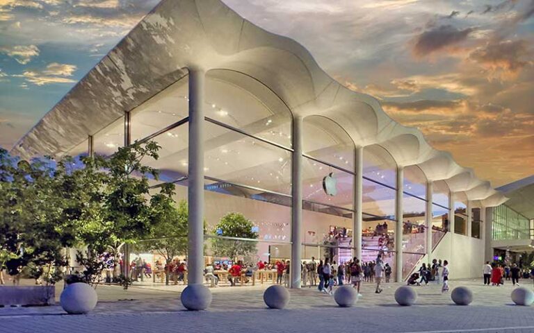 apple store with twilight sky at aventura mall miami