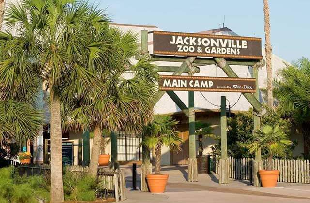 front exterior of building with sign at jacksonville zoo and gardens florida