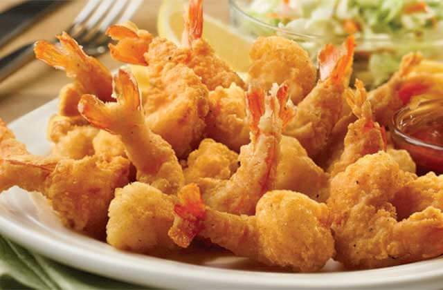 fried jumbo shrimp with slaw and cocktail sauce entree at friendlys restaurant orlando