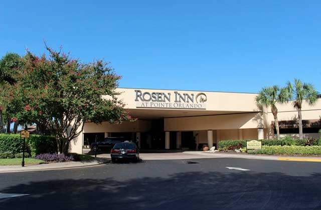 exterior front entrance with drop-off at rosen inn at pointe orlando