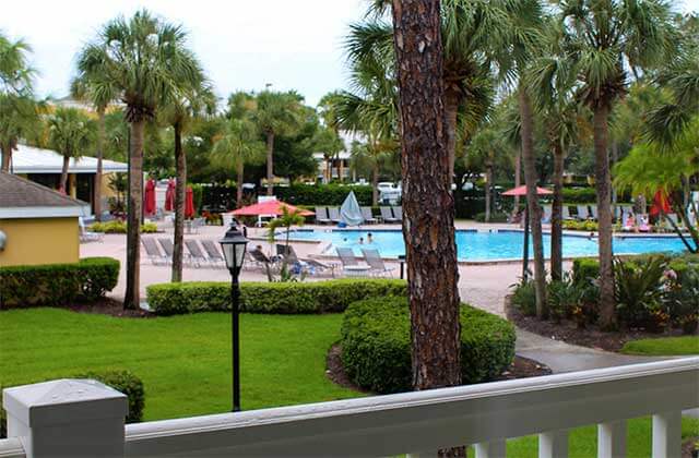 pool area with red umbrellas at wyndham orlando resort international drive