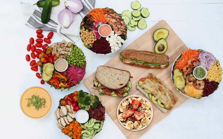 fresh selections of salads and sandwiches at fresh and co