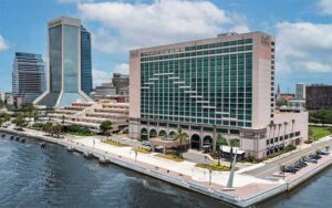 exterior of hotel waterfront at hyatt regency jacksonville riverfront