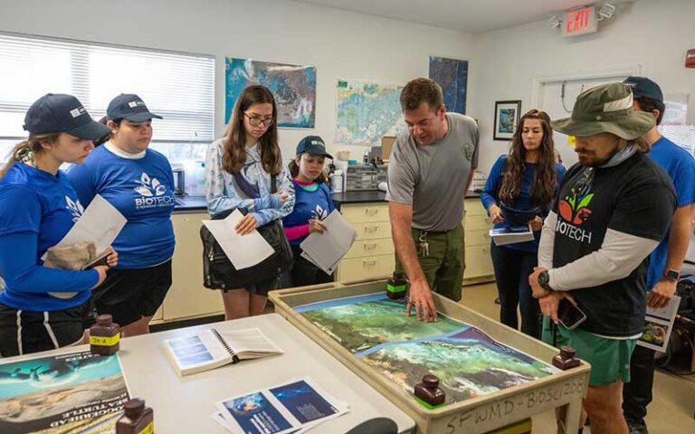 park ranger gives educational field trip tour at everglades national park miami