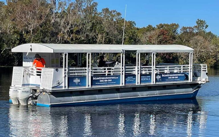 pontoon tour boat at de leon springs adventures