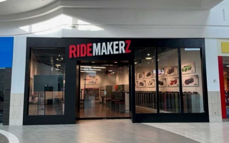 store front in mall with sign at ridemakerz store orlando