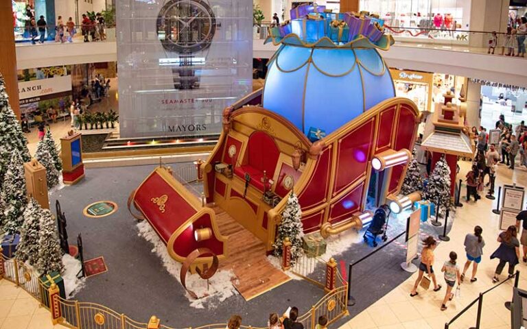 giant santa sleigh room photo shoot in atrium at mall at university town center sarasota