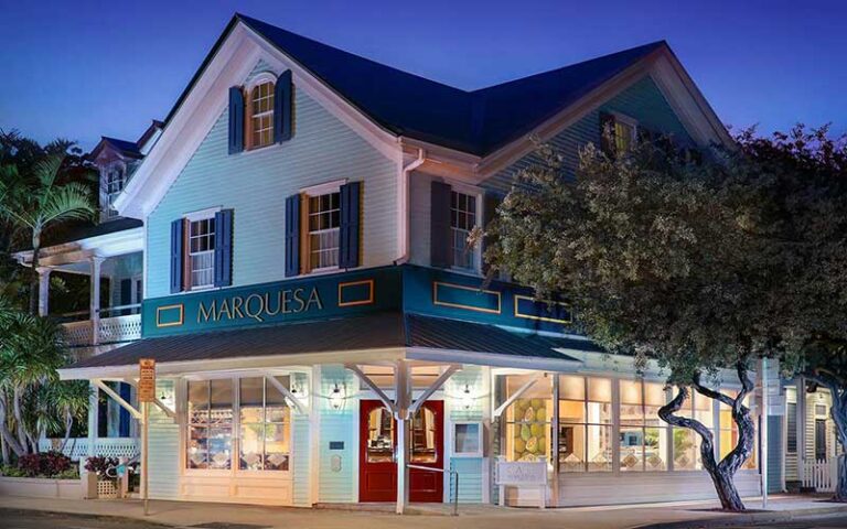 exterior of restaurant at night at cafe marquesa key west