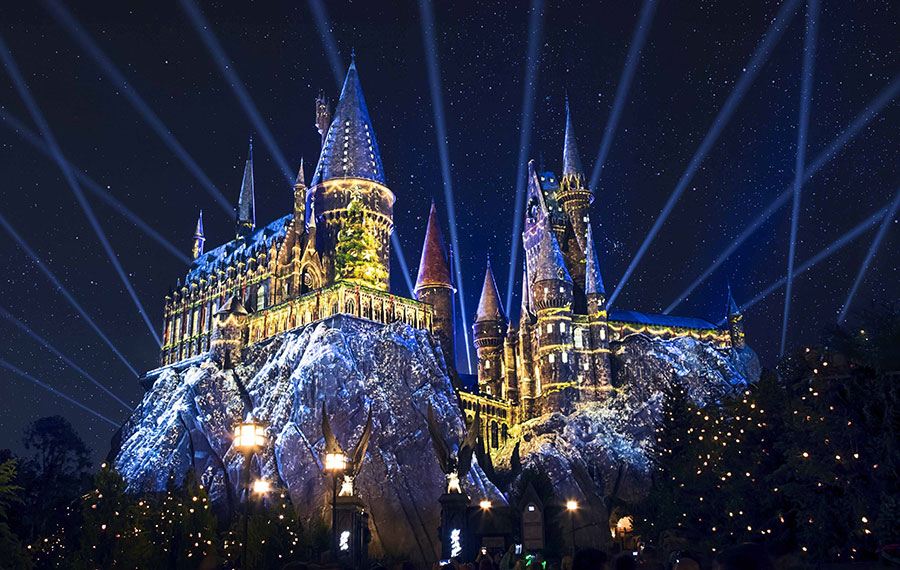 hogwarts castle with christmas decorations at universal orlando resort