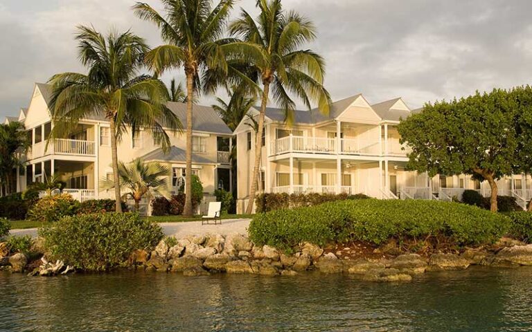 townhouse rooms with palms and inlet at hawks cay resort fl keys