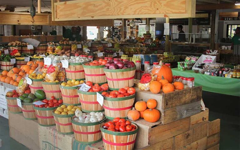 fruit baskets in aisle of market at marando farms and ranch davie