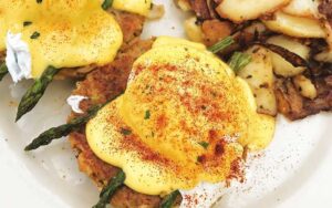 eggs benedict with crab cakes and asparagus at mcgregor cafe fort myers