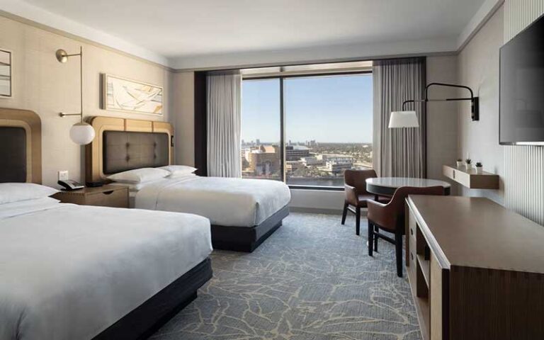 double queen guestroom with city view at jw marriott tampa water street