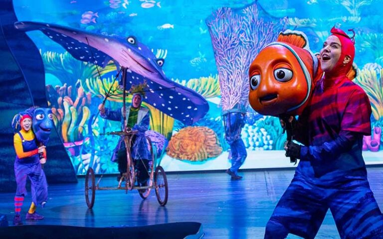 manta ray and fish on stage at finding nemo big blue beyond at animal kingdom walt disney world resort orlando