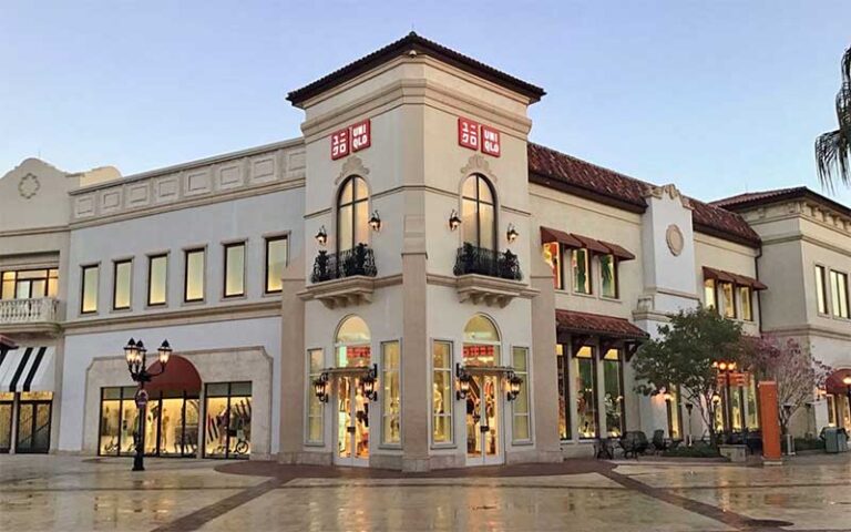 two story store in outdoor plaza at uniqlo disney springs orlando