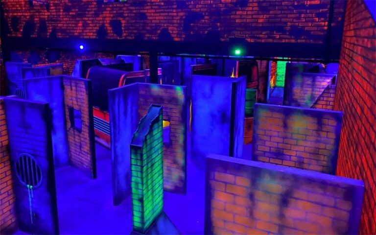blacklight room with maze for lasertag at incredibowl entertainment winter haven