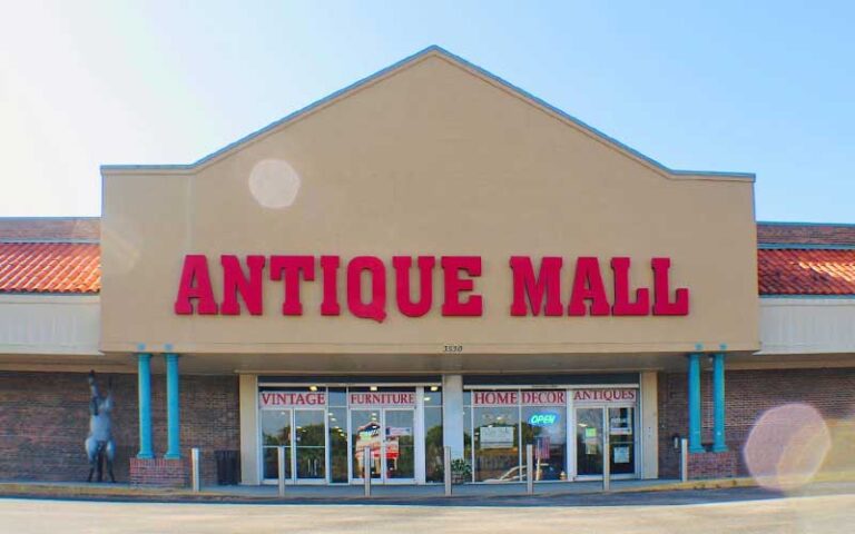 front exterior of department store with sign at lakeland antique mall