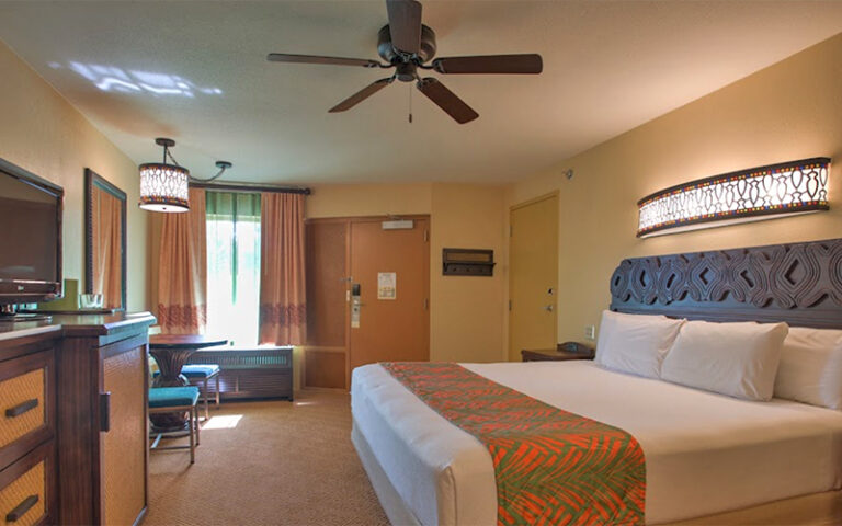 king size bed suite with island theme at caribbean beach resort walt disney world orlando