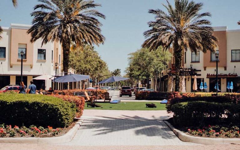 lawn in front of shopping center street at lakeside village lakeland