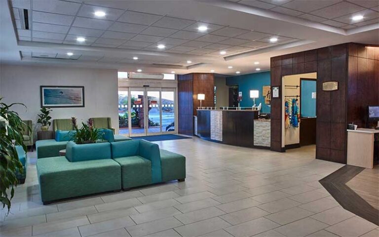 lobby with front desk at holiday inn resort daytona beach oceanfront