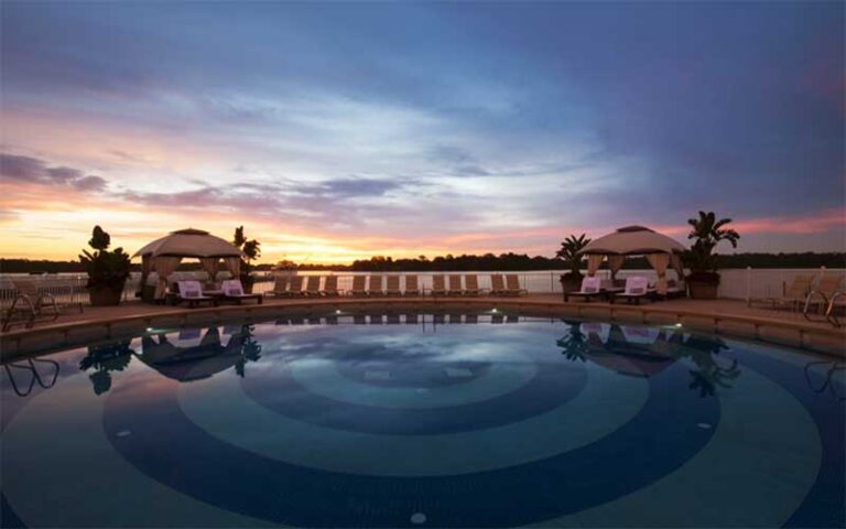 round pool with cabanas at contemporary resort walt disney world orlando