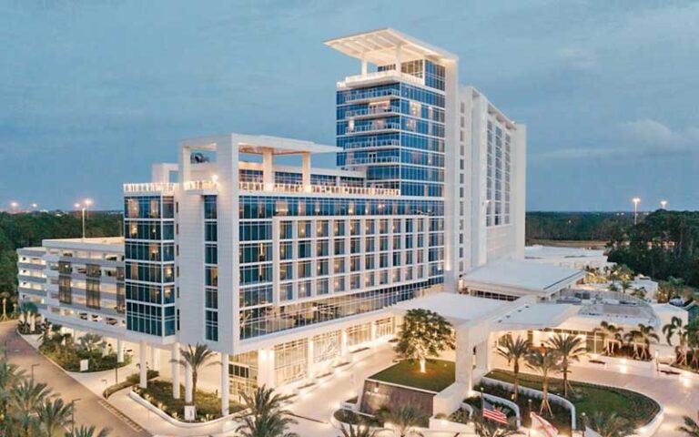 modern high rise hotel at jw marriott orlando bonnet creek resort spa