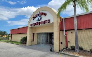 front exterior of bowling center with parking at shore lanes palm bay melbourne