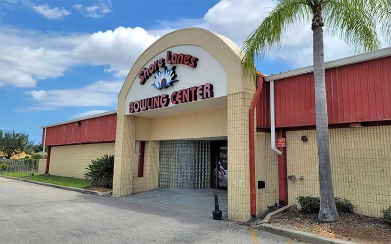 front exterior of bowling center with parking at shore lanes palm bay melbourne
