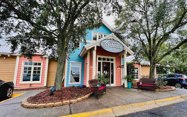 colorful front entrance of restaurant at brotulas seafood house steamer destin
