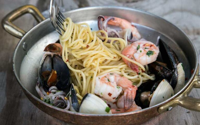 linguine with shrimp and mussels at pazzo italiano destin