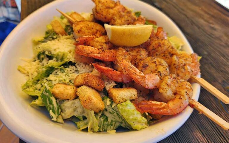 skewered fried shrimp salad at lulus destin
