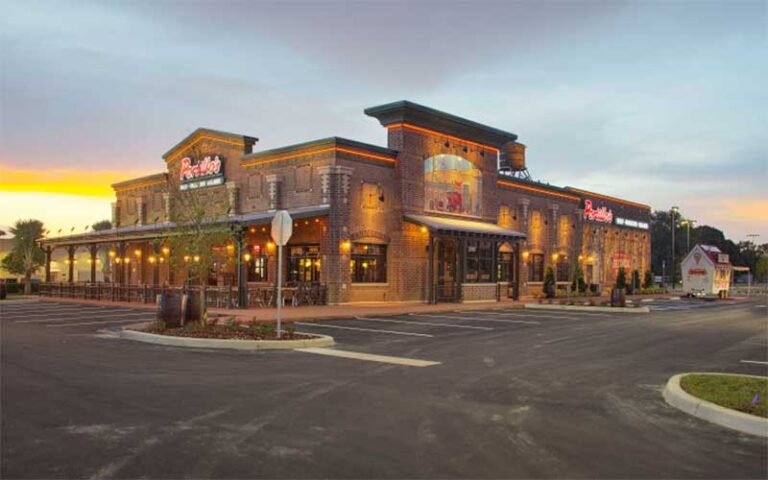 exterior dusk front of restaurant at portillos tampa
