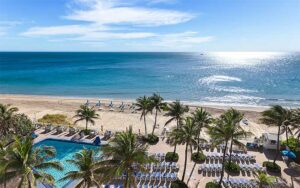 balcony view aerial beach with clear sky at ocean sky hotel resort fort lauderdale