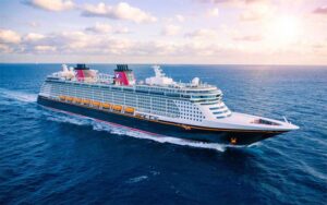 cruise ship dream at sea disney cruise line port everglades fort lauderdale