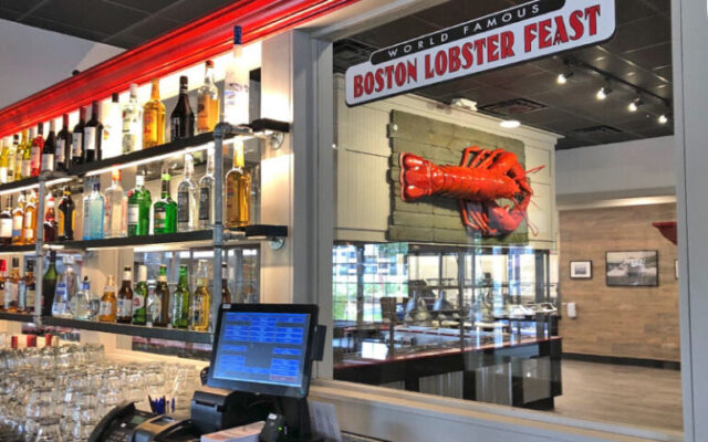 Boston Lobster Feast is an Orlando tradition for holidays, birthdays, special occasions, or the place to take that special out-of-town guest. Their world famous buffet offers more than just lobster. It includes sushi, soups, salads, a complete raw bar, hot and cold appetizers, lots of side items, chicken, prime rib, and desserts baked fresh daily in their own bakery.
@bostonlobsterfeast