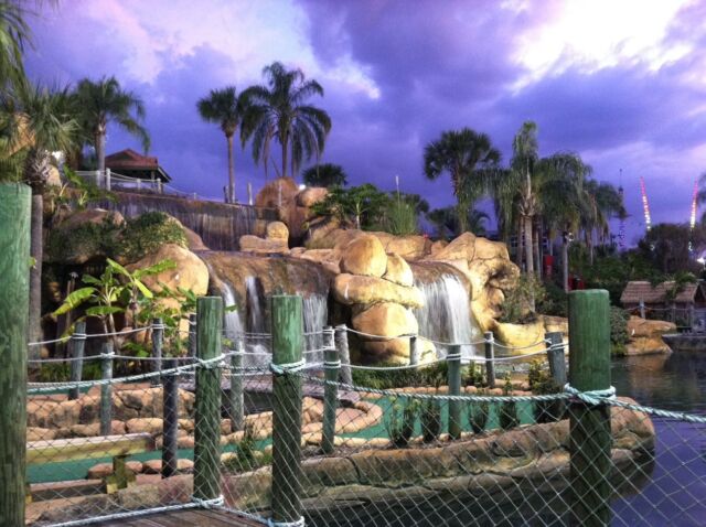 With two 18 hole courses to choose from, there’s no end to the fun and challenges at Lost Caverns Adventure Golf on I-Drive! Feed live gators and enjoy our Certified Wildlife Habitat as you follow the Cavern family’s exciting adventures and hunt for hidden treasures and trinkets!
@lostcaverns
