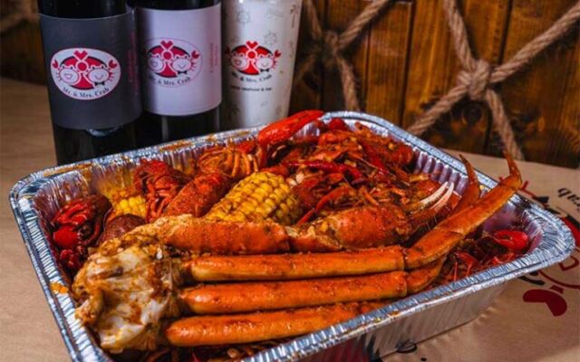 Located in Ocoee and in Orlando on Kirkman Road, Mr. & Mrs. Crab Juicy Seafood & Bar offers an unforgettable dining experience renowned for its mouthwatering Cajun-style seafood boils.
@mr.mrs.crab