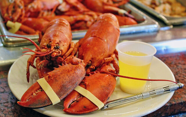 Boston Lobster Feast is an Orlando tradition for holidays, birthdays, special occasions, or the place to take that special out-of-town guest. Their world famous buffet offers more than just lobster. It includes sushi, soups, salads, a complete raw bar, hot and cold appetizers, lots of side items, chicken, prime rib, and desserts baked fresh daily in their own bakery.
@bostonlobsterfeast