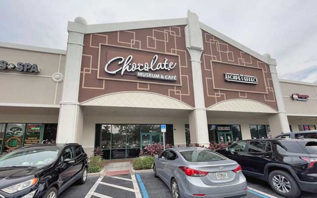 The ultimate chocolate experience is at Chocolate Museum & Cafe on South I-Drive! Tour our museum full of beautiful detailed chocolate sculptures. Our cafe offers chocolate and wine pairings, panini’s, gelato, coffee, pastries and chocolate fondues.
@chocolatemuseumandcafe