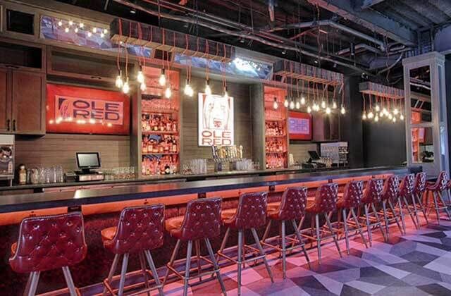 Head to Ole Red for something completely different. Have a little fun with delicious food, ice-cold drinks, and the hottest stage and live country music that raises the bar at Icon Park Orlando! Enjoy signature drinks, authentic scratch-made Southern-American cuisine, and plenty of good-natured misbehaving, all inspired by Blake Shelton himself.
@olered